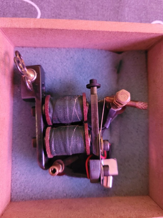 Vendo máquina de tatuagem - Foto 3