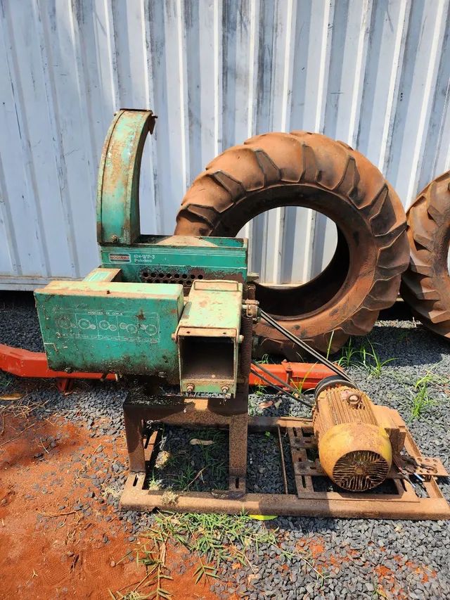 ENSILADEIRA PICADEIRA NOGUEIRA MODELO EN9 F3