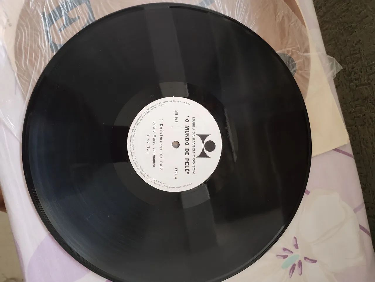 Disco de Vinil - O Mundo de Pelé - Foto 2