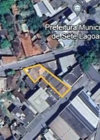 Vendo lote comercial no Centro de Sete Lagoas, com saída para duas ruas. 