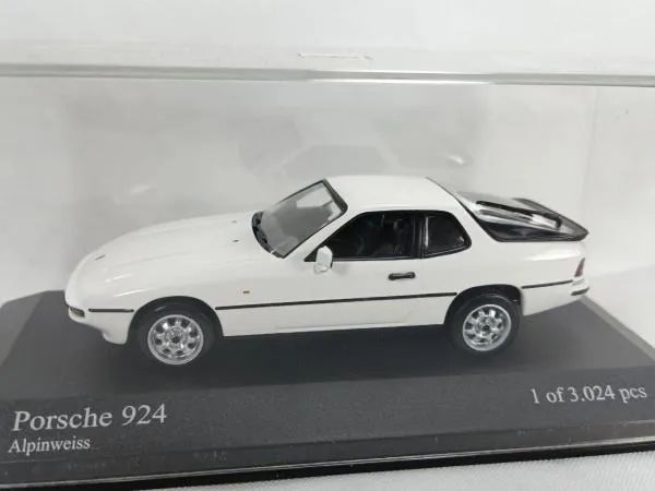 Miniatura Porsche 924 Alpinweiss Minichamps 1/43