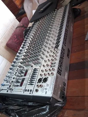 Mesa de som behringer sl2442fx ( único dono)