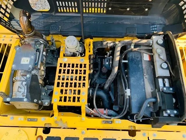 Escavadeira Komatsu PC 210 ano 2015 - Foto 5