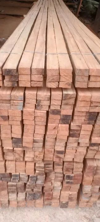 Madeira telhas pra telhado e fundação 