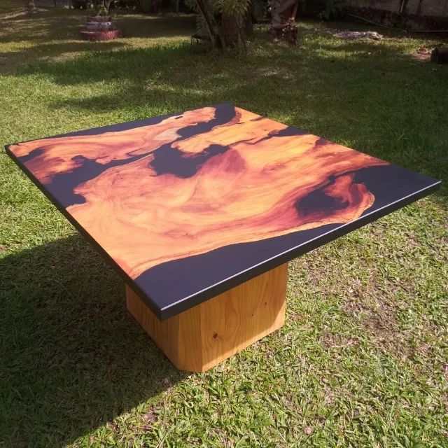 Mesa de jantar em madeira resina  - Foto 2