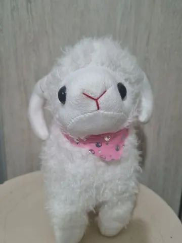 Carneirinho de pelúcia 