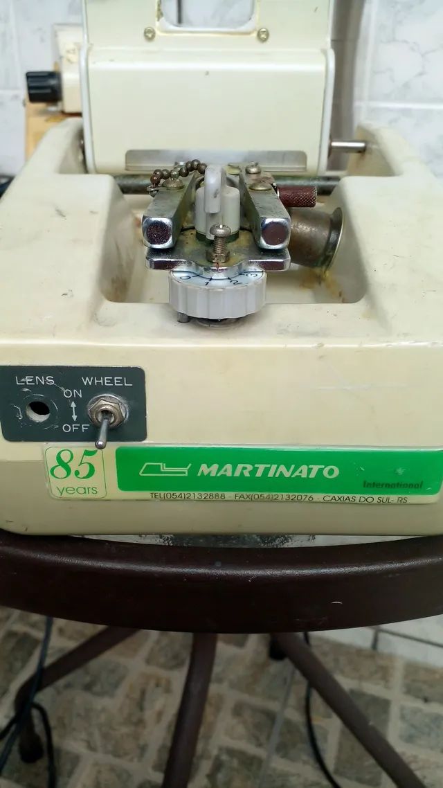 Maquina de otica frisar lentes - Foto 4