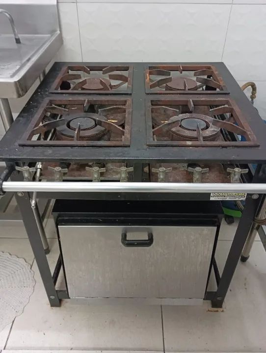 Fogão industrial 4 bocas - Foto 2