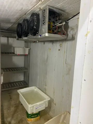 Vendo ou Troco Câmara Frigorífica -3.500x4.000X2.000 1 - Foto 3