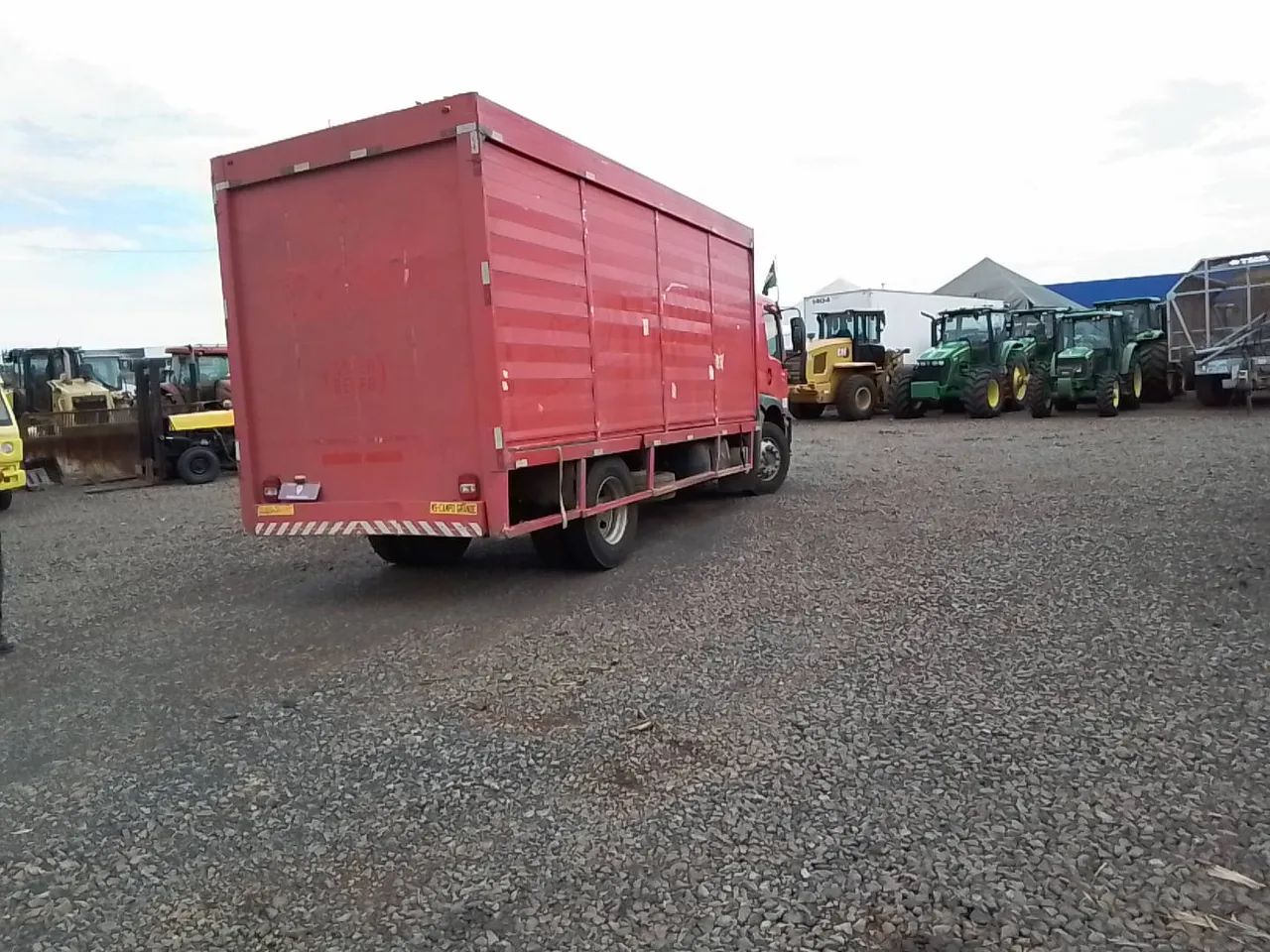 Volkswagen 15.190 E Constellation 2p (diesel)(E5) 2018/2019 Vamos Seminovos RIBEIRAO PRETO - Foto 4