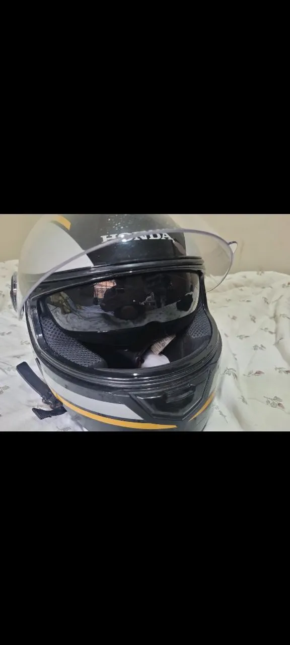 Capacete Honda com viseira