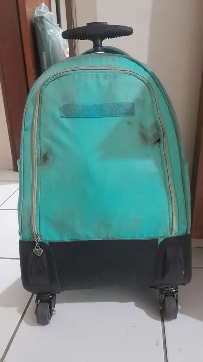 Mochila Kika com rodinhas - Foto 2