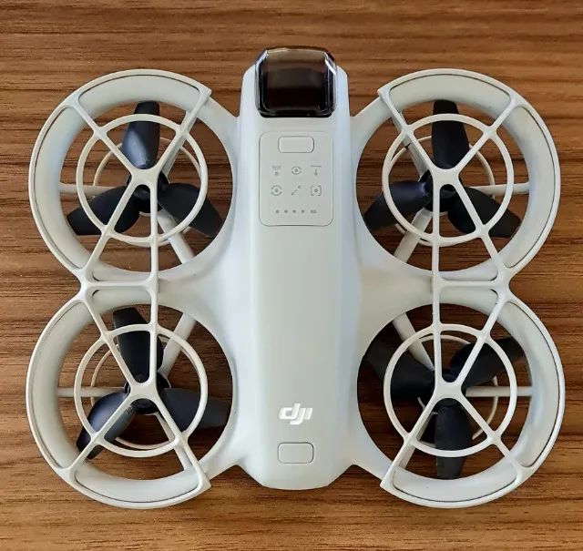 Drone DJI NEO Combo Fly More, Gogles e Joystick 