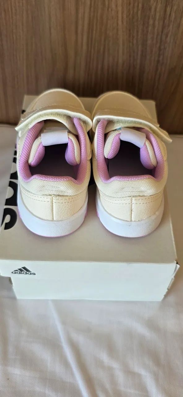 Tênis Adidas Infantil - Tamanho 22 - Novo - Foto 4