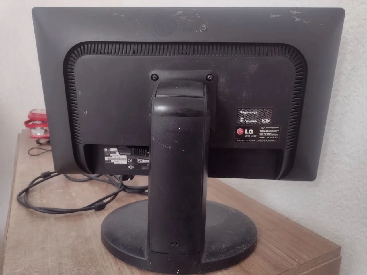 Monitor LG 19EB13 - Foto 2