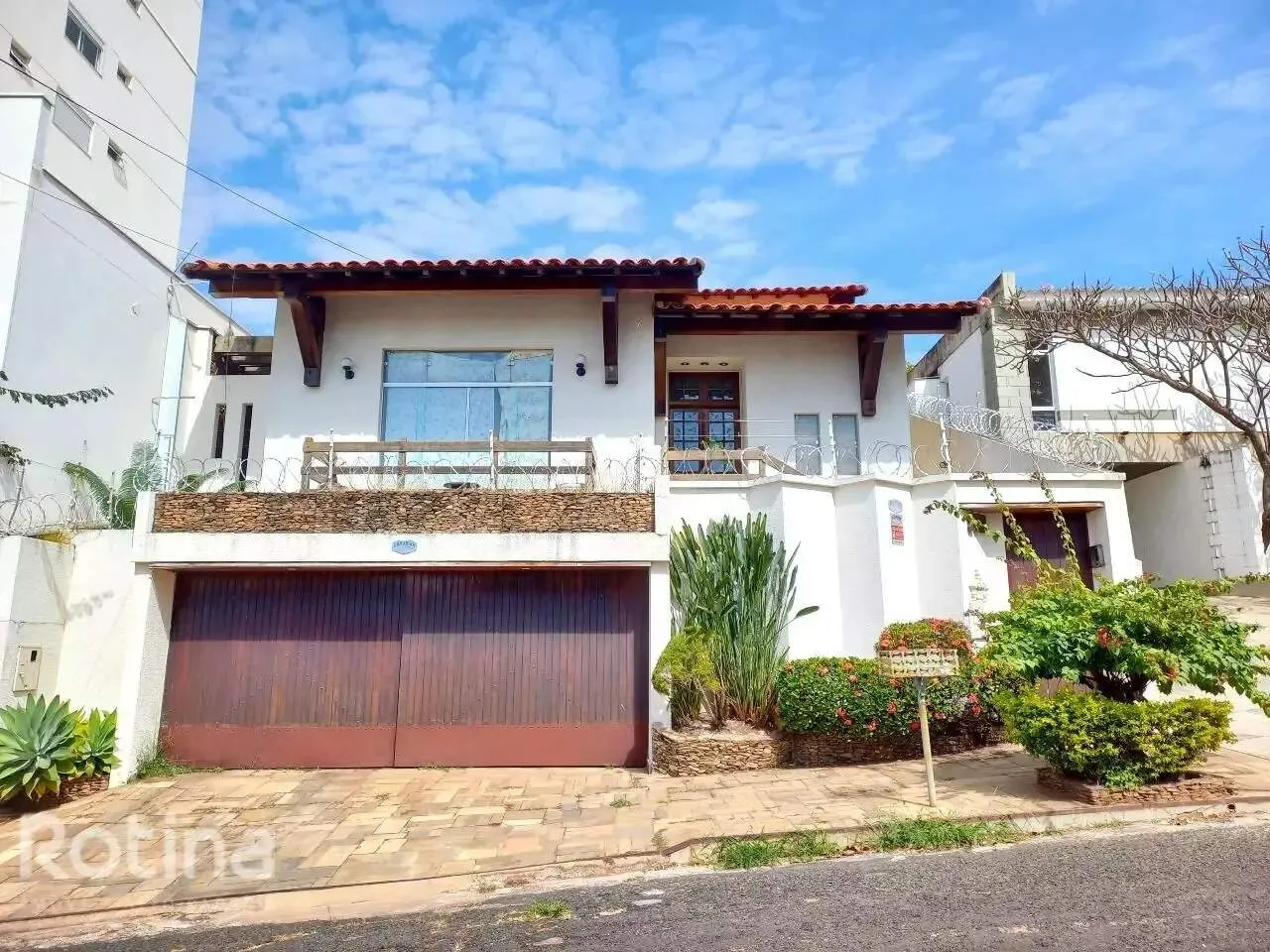 Casa para alugar, 3 quartos, Lídice - Uberlândia/MG - Rotina Imobiliária