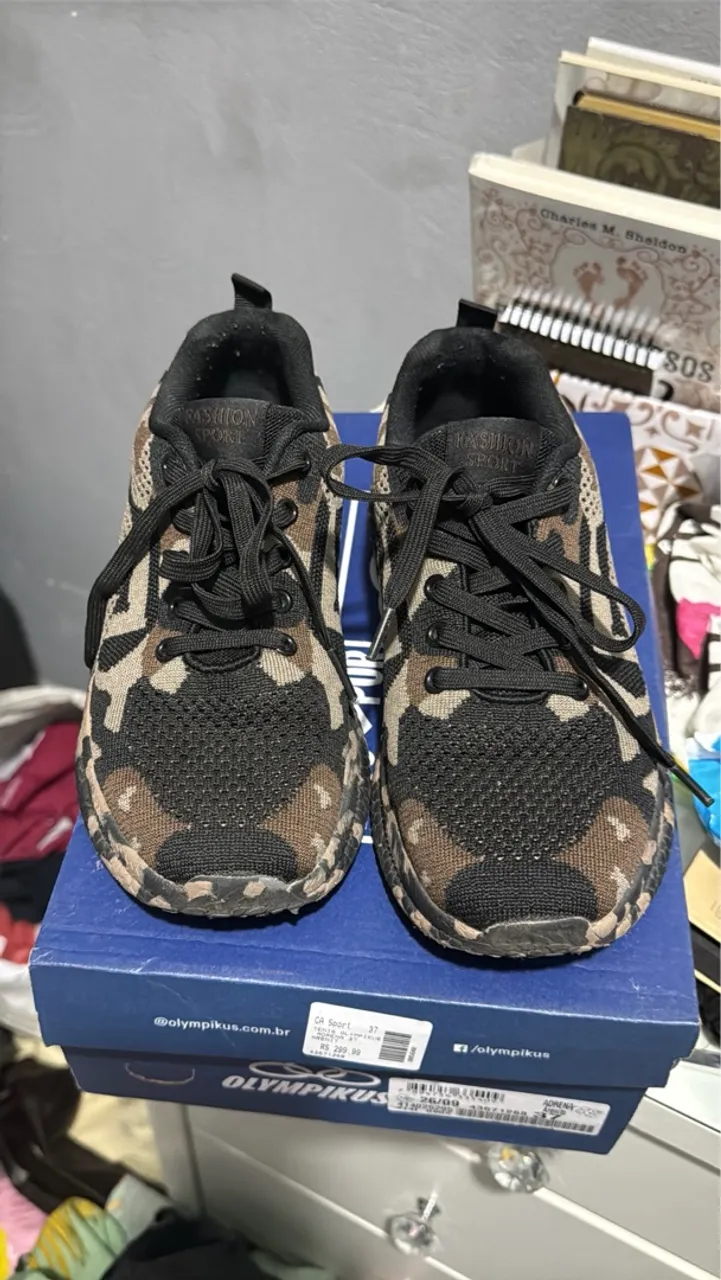 Tênis Esportivo Camuflado - Conforto e Estilo