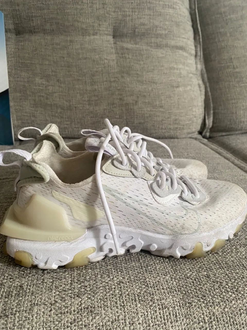 Tênis Nike Branco - Conforto e Estilo - Foto 4