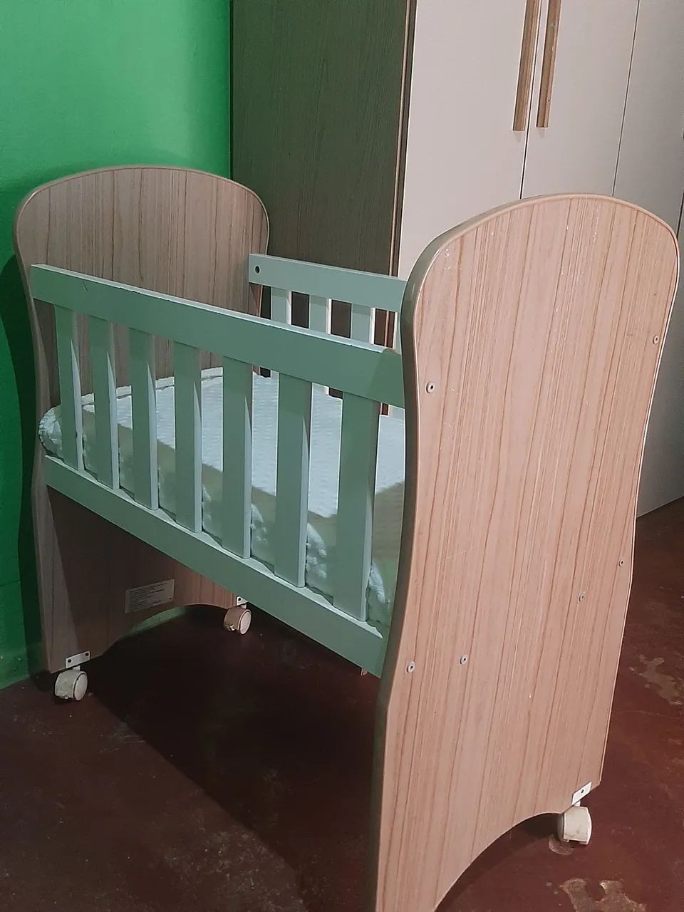 Mini crib64961604481794122