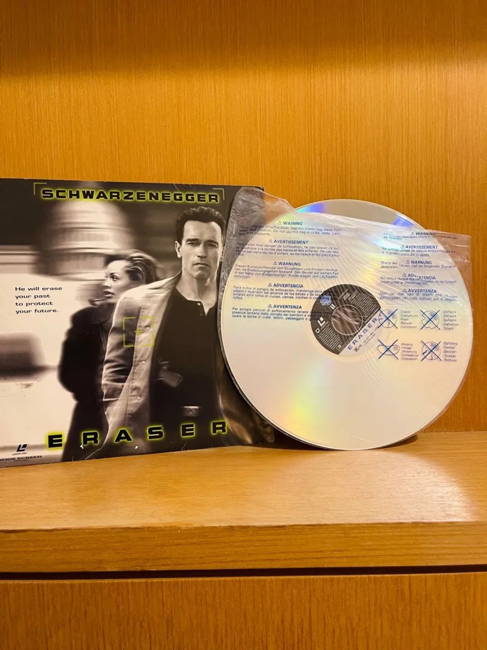 Filme The Eraser Laser Disc LD importado - Foto 5