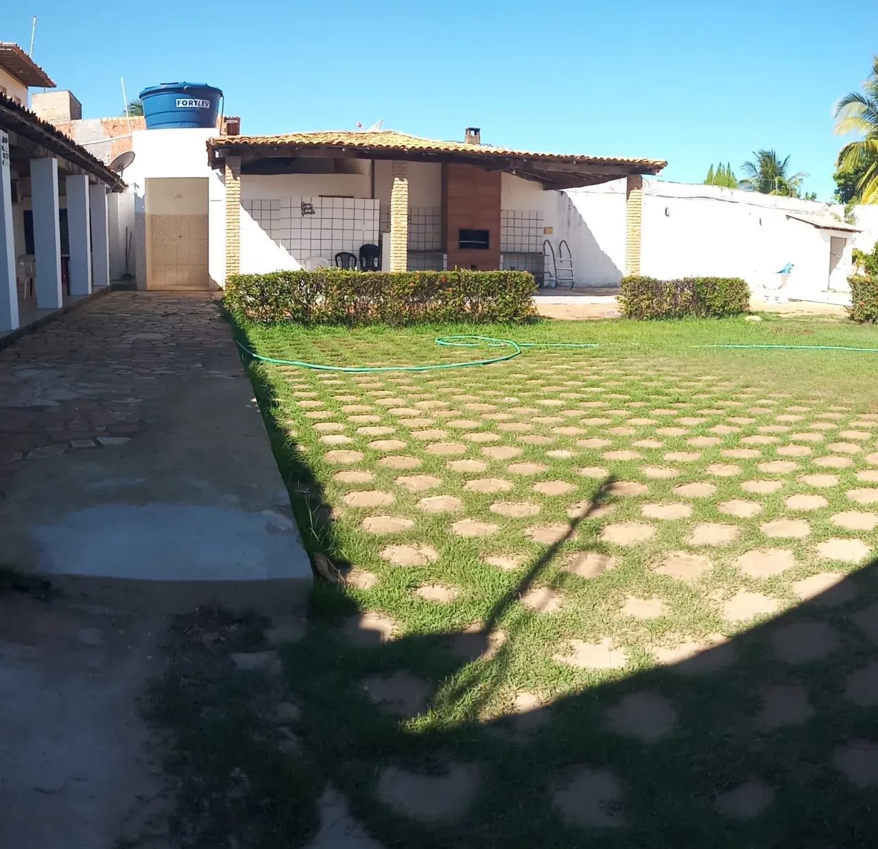 Casa no abais com Piscina e Churrasqueira - Foto 2