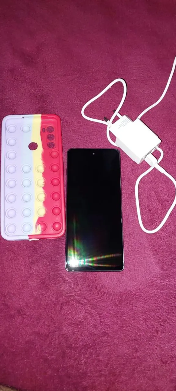 VENDO MOTO G200, 1800 REAIS SEMI NOVO