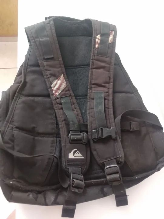 Mochila Quiksilver Preta - Usada - Foto 2