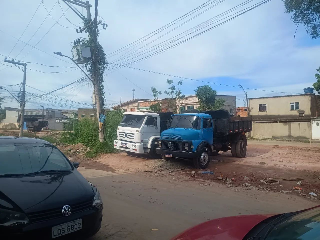 Transporte de Areia, Pedra, Barro e Entulho - Foto 2