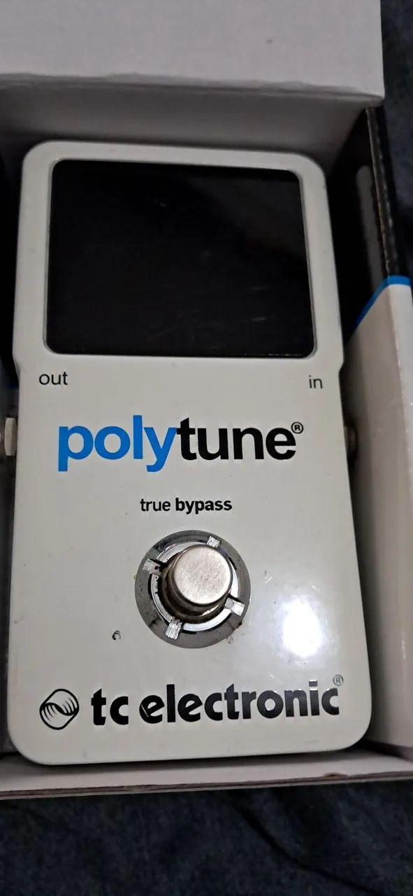 Afinador p/Guitarra Baixo Violão e outros TC electronic Polytune 2