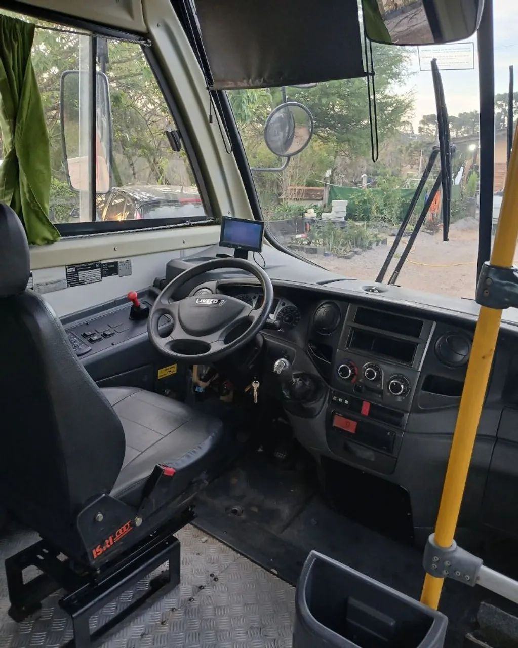 Micro Ônibus Iveco 70C17 ano 2016. Ótimo estado - Foto 7