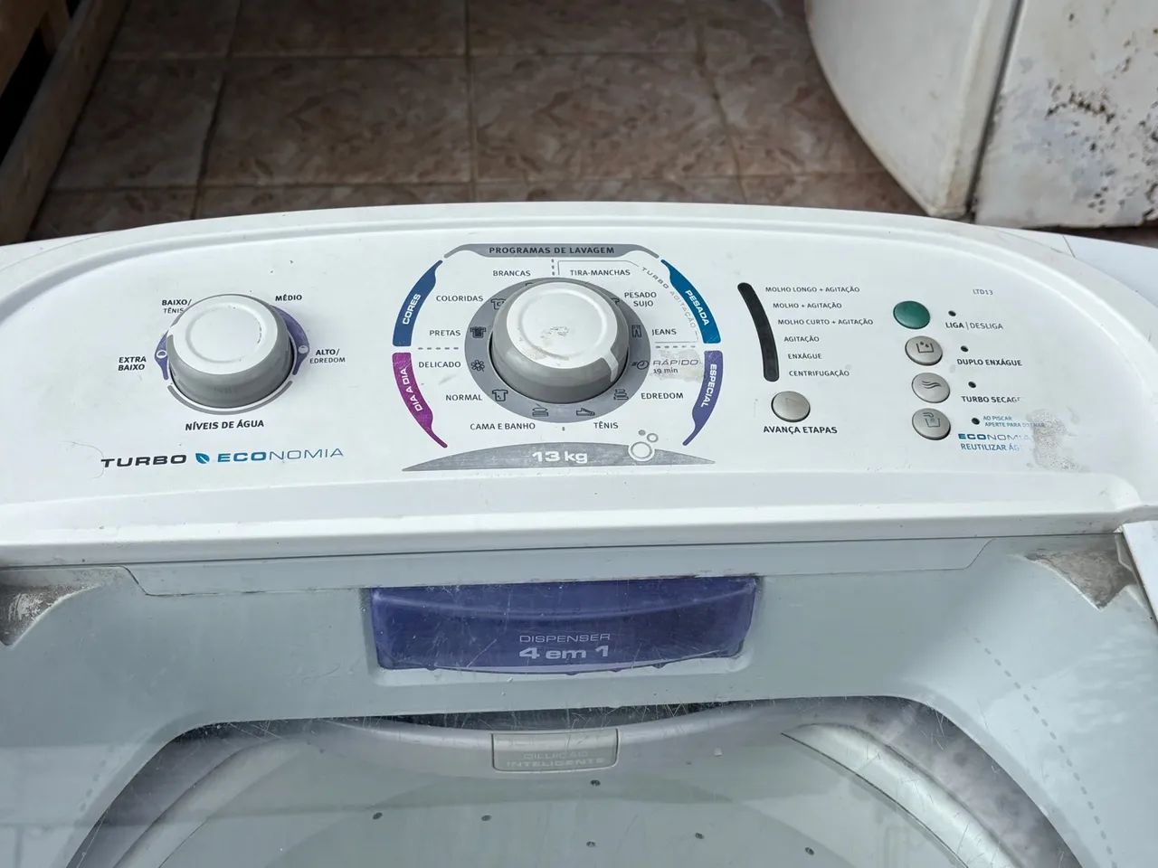 Máquina de lavar Electrolux 13kg moderna  - Foto 3