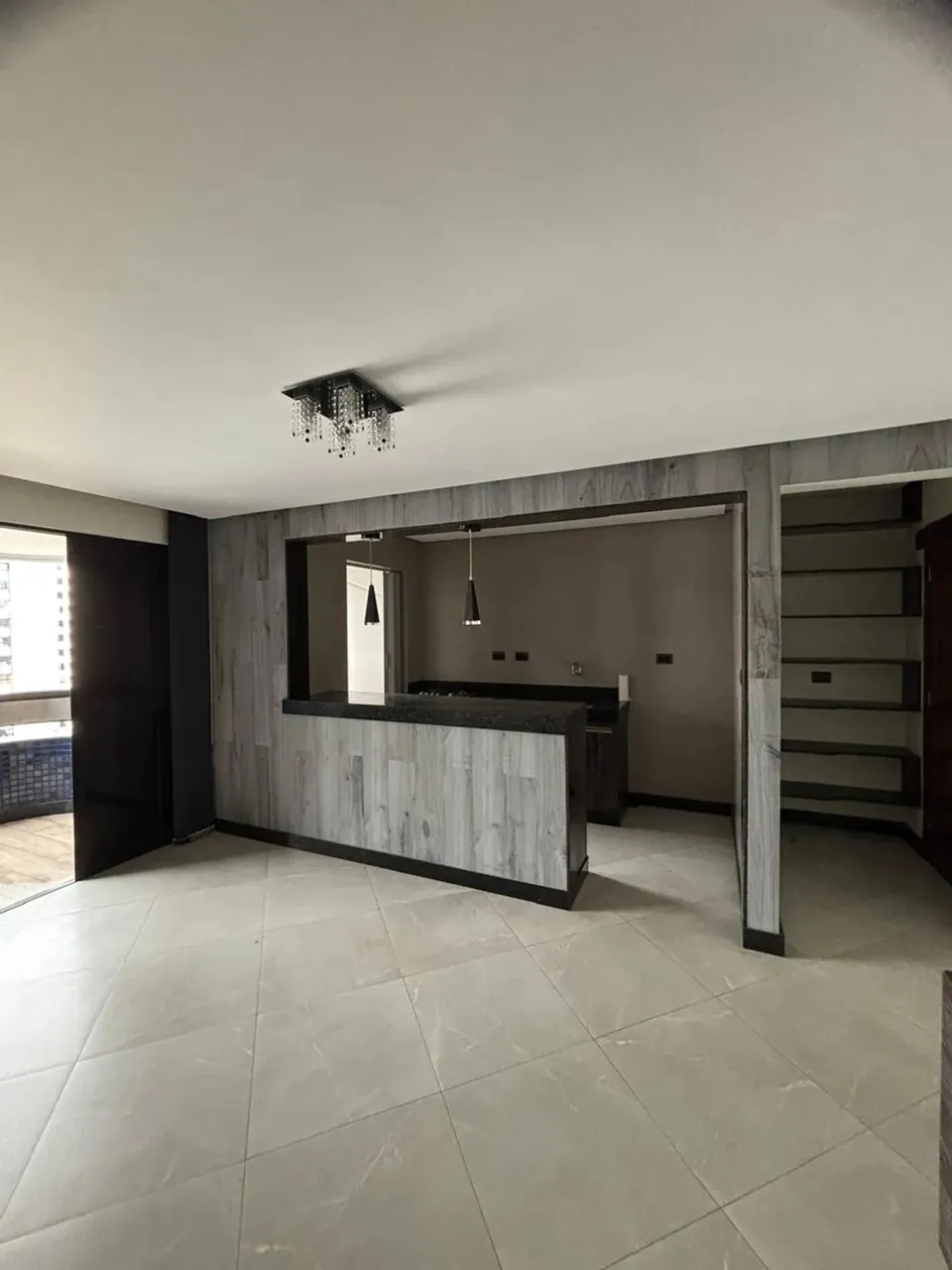Apartamento no Manhattan, Semi-mobiliado, 2/4, 1 suíte, 2 vagas - (Condomínio incluso) Ja