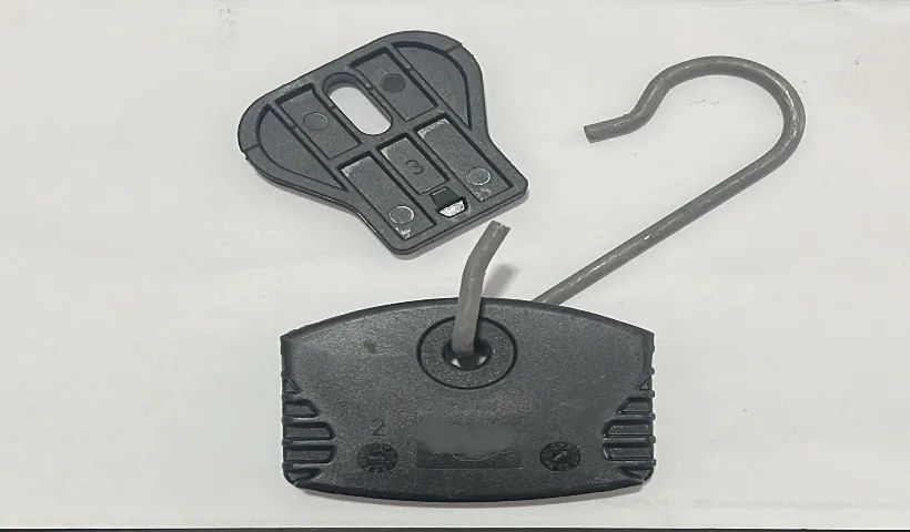 Esticador Cabo Fio Drop Ftth Tipo Cunha M1 Preto