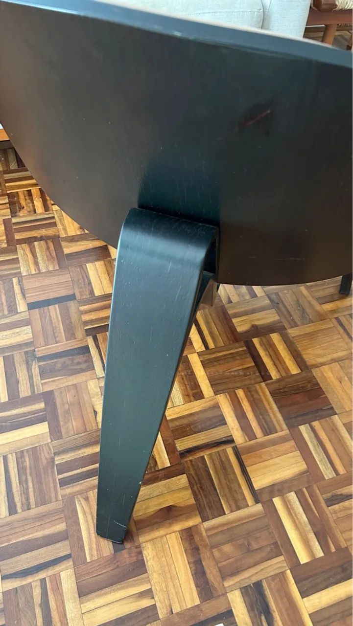 Cadeira de design moderno em couro e madeira - Foto 3