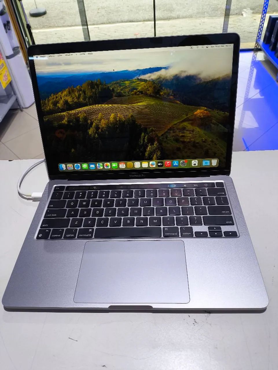 Macbook Pro M1 2020 13' 16gb 256SSD Touchbar - Notebooks - Vila