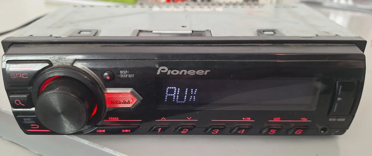 Som Automotivo Pioneer MVH-88ub