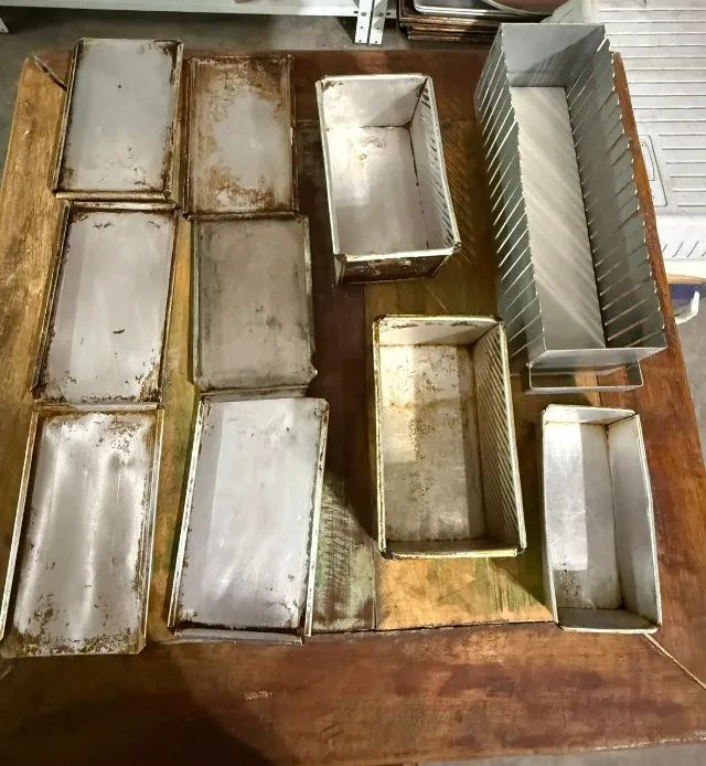 KIT DE FORMAS DE ALUMÍNIO PARA ASSAR PÃO