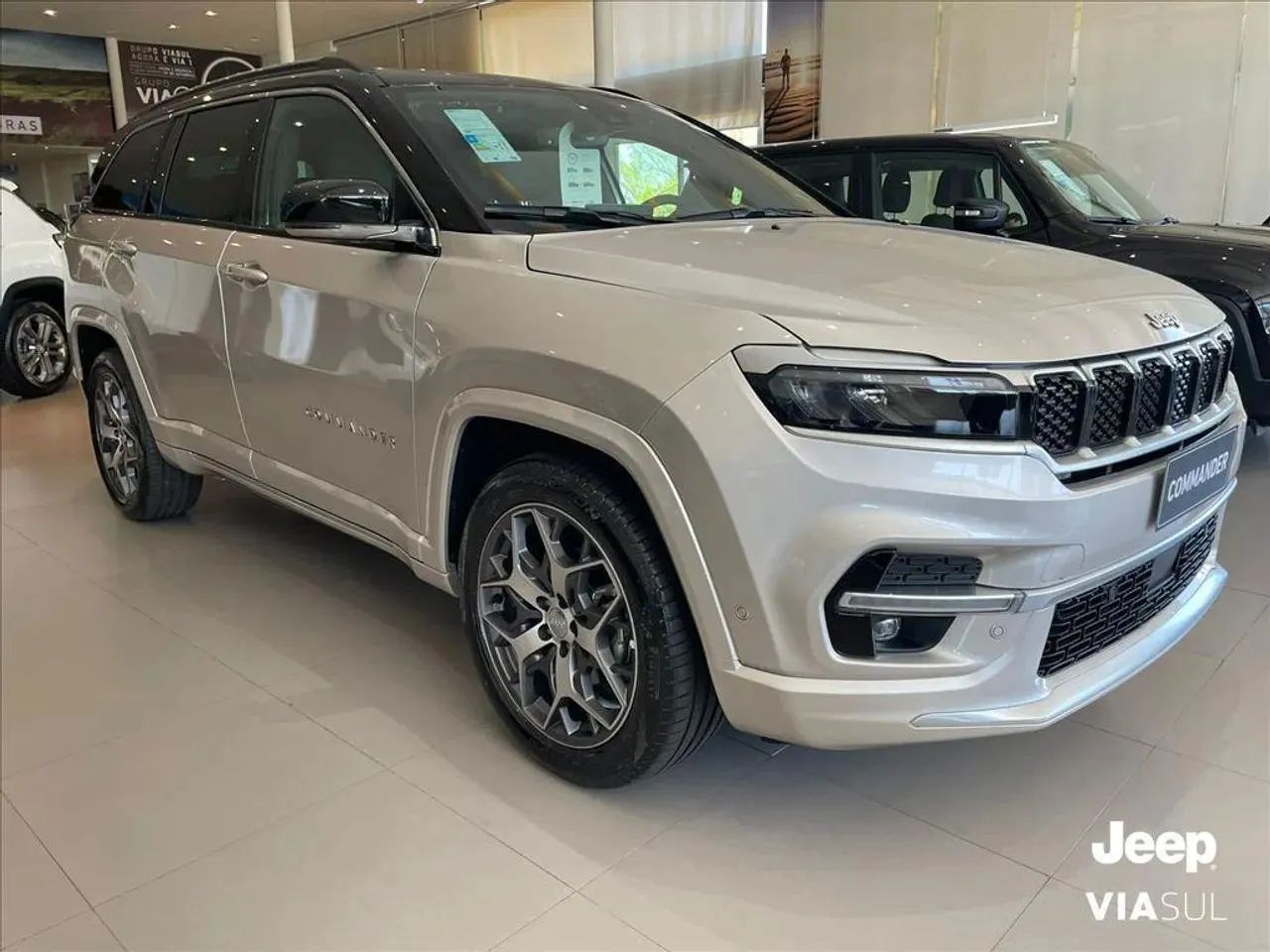 JEEP COMMANDER 1.3 T270 TURBO FLEX OVERLAND AT6 - Foto 5