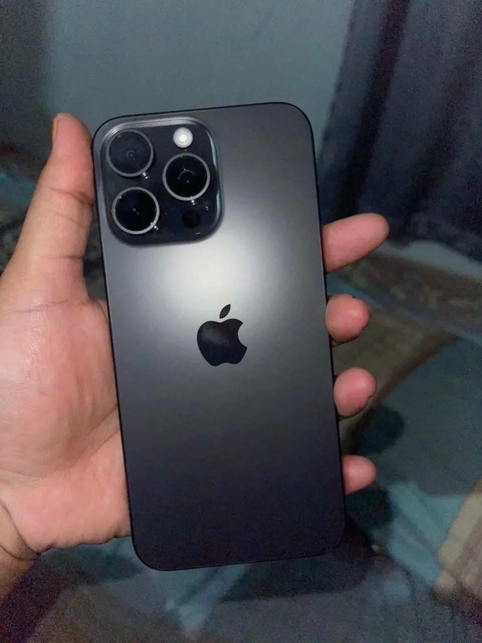 iPhone 15 Pro Max 512GB Titanium Preto