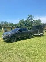 reboque pra 2 cavalos