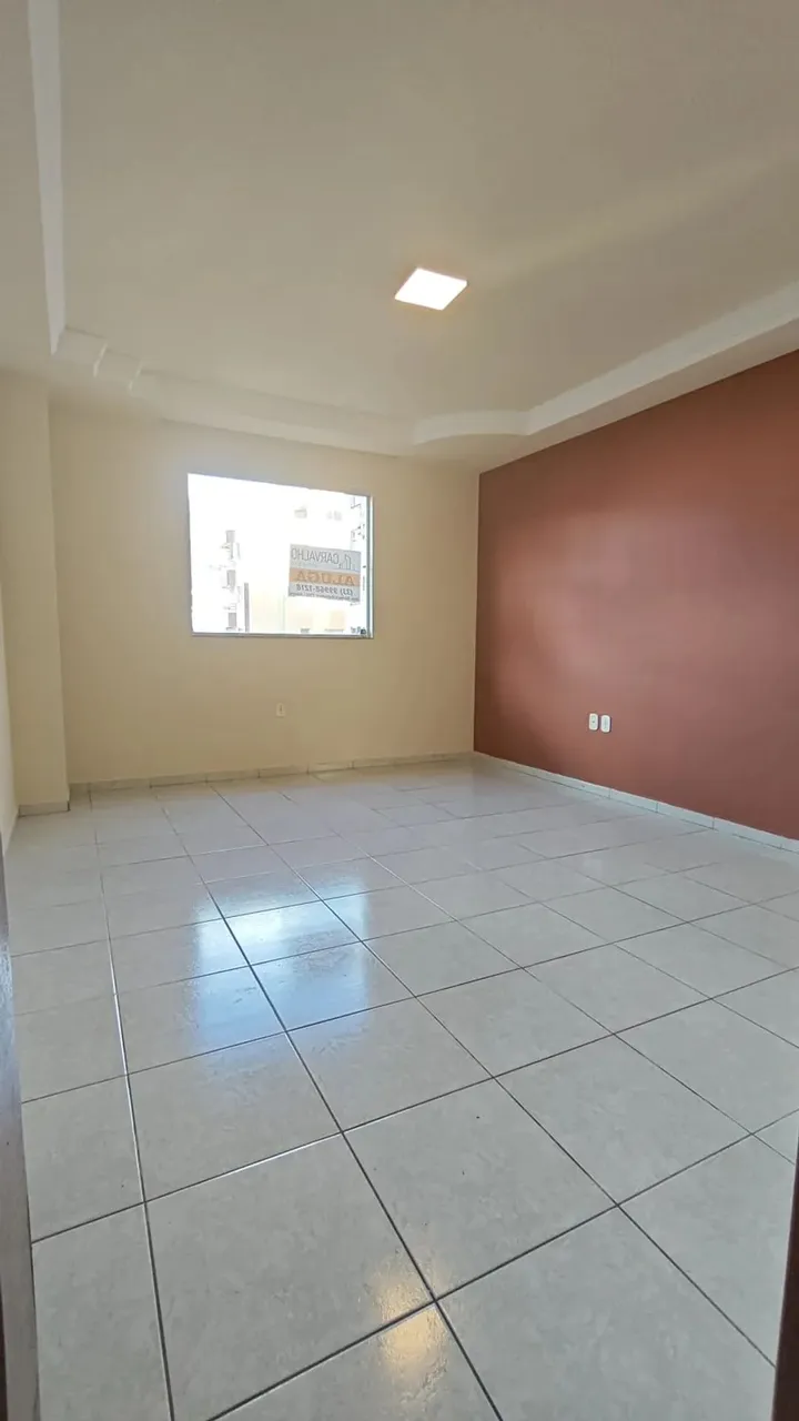 Imóvel para aluguel possui 90 metros quadrados com 3 quartos