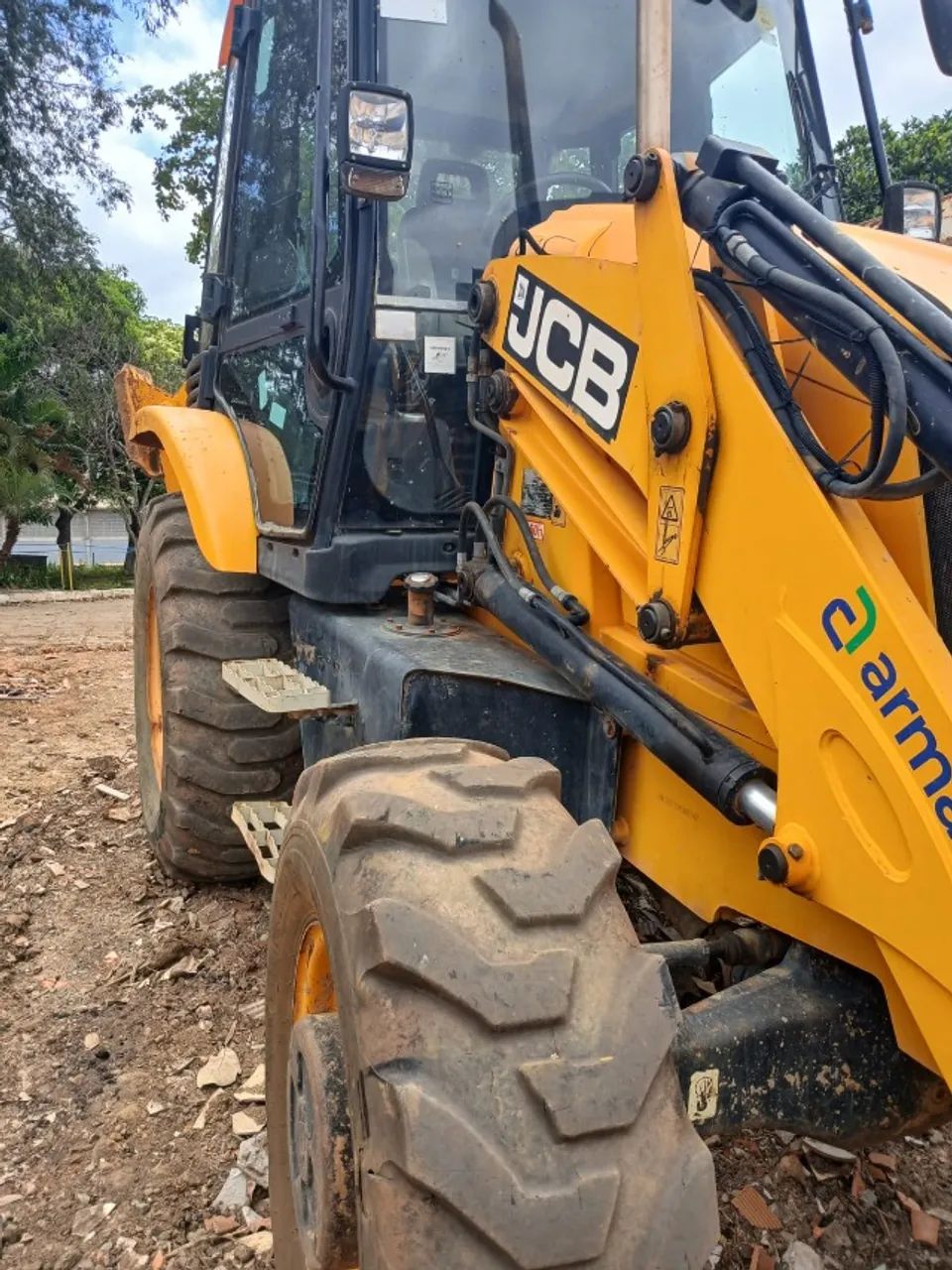 Retroescavadeira JCB 3CX  - Foto 6