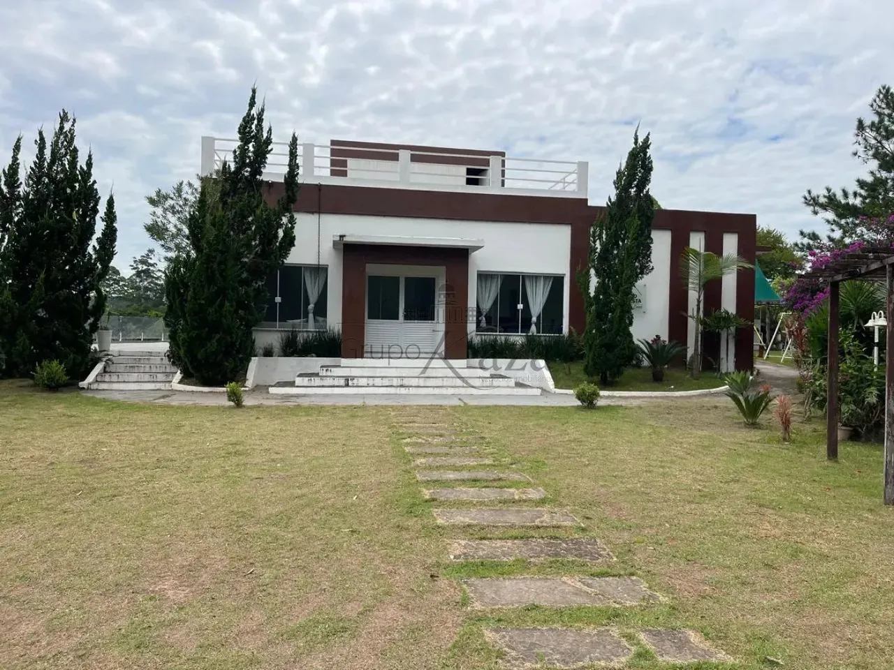 Oportunidade - Chácara - Estrada da Rosa Mística - Jambeiro - Porteira fechada - 500m²