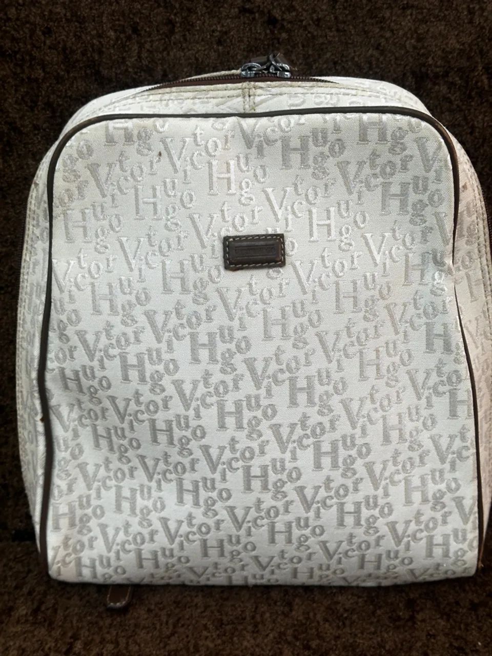 Mochila Victor Hugo - Jacquard - Bege e Marrom - Original - Foto 2