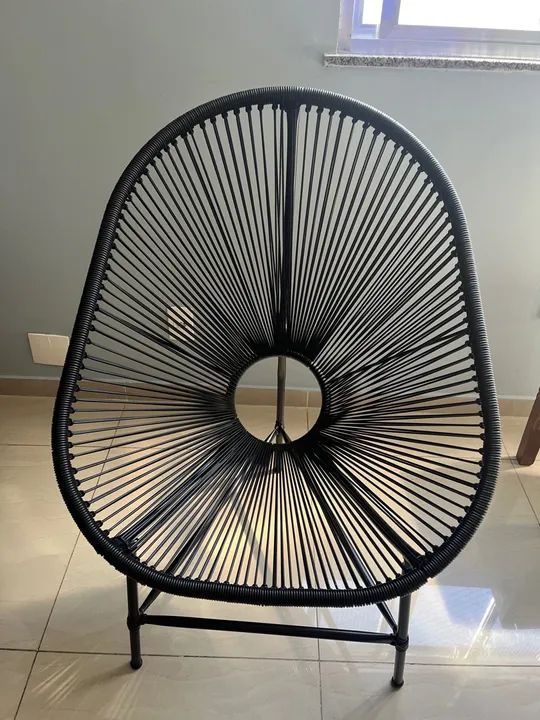 Cadeira Moderna em Preto