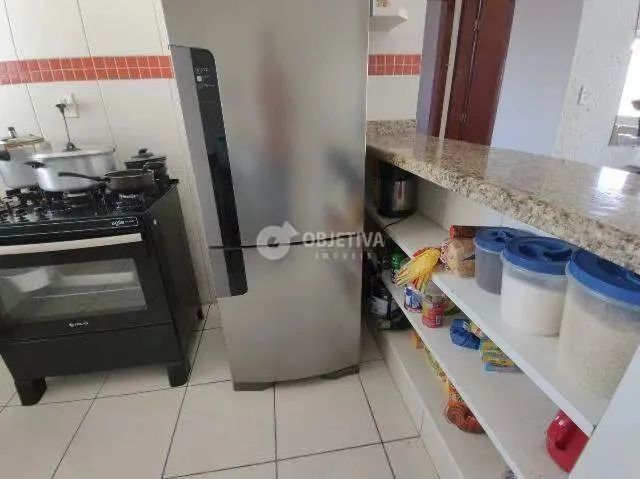 Lindo Apartamento no Bairro Brasil todo montado e planejado de armários - Foto 2