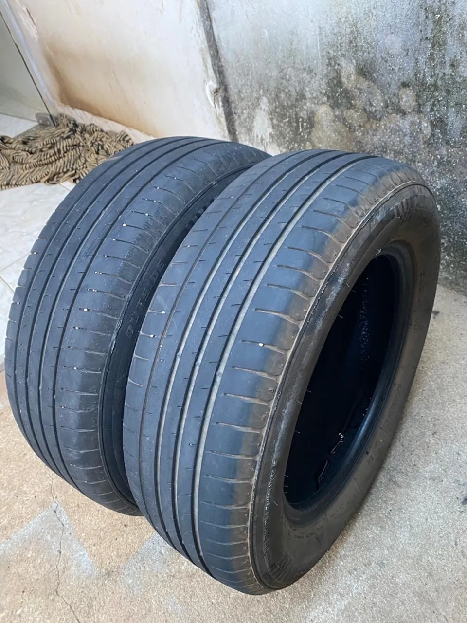 Vendo 2 pneus meia vida 195/65/15