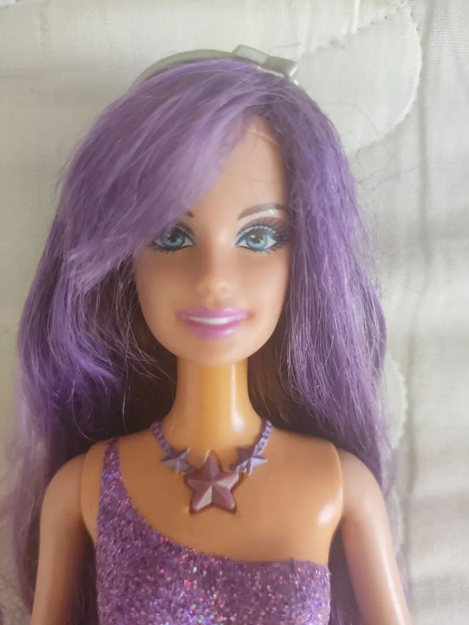 Boneca Barbie keyra do filme Barbie a princesa e a pop star  - Foto 2