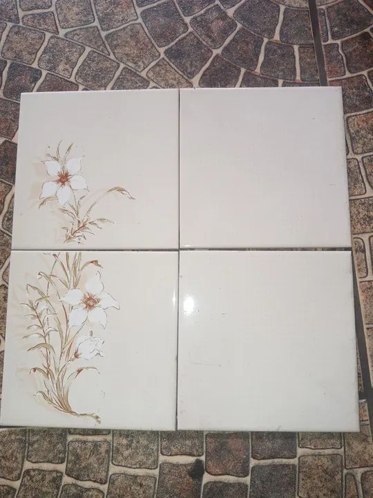 AZULEJOS ANTIGOS LER O ANUNCIO - Foto 2