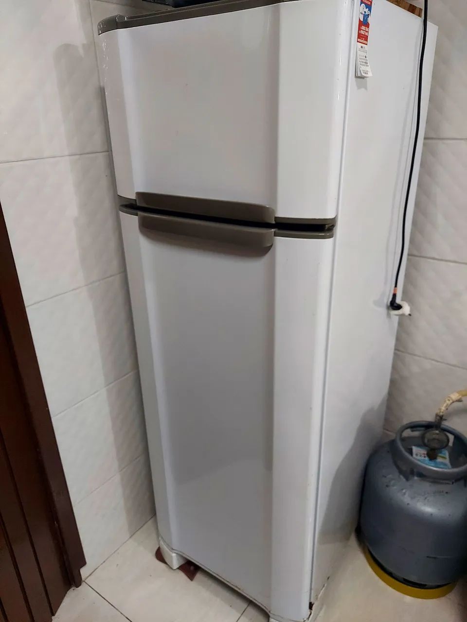 Refrigerador Esmaltec Dúplex Branco 276l RCD 34  - Foto 2